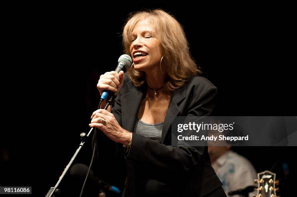 Carly Simon Performs At BBC Maida Vale Studios In London Carly Simon Performs At BBC Maida Vale Studios In London