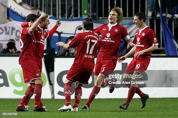 Markus Steinhoefer of Kaiserslautern celebrates his team's first goal with team mates Florian Dick , Alexander Bugera , Martin Amedick and Jiri Bilek...