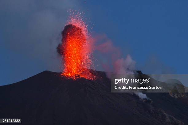 sciara del fuoco" eruption - fuoco stock pictures, royalty-free photos & images