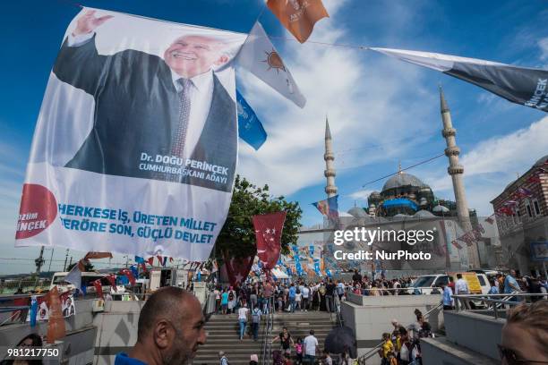 Flag with the Patriotic Party candidate for presidential elections, Dogu Perincek, in the streets of Istanbul, Turkey, on 19 June 2018.