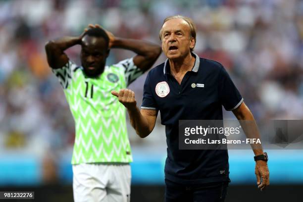 Gernot Rohr, Manager of Nigeria issues instruction to his team during the 2018 FIFA World Cup Russia group D match between Nigeria and Iceland at...