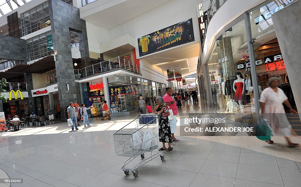 Soweto residents  shop at Maponya Mall i