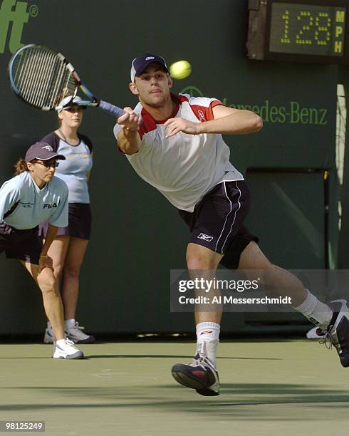 Andy Roddick defeats Carlos Moya in the quarter finals of the NASDAQ 100 open, April 1 Key Biscayne, Florida.