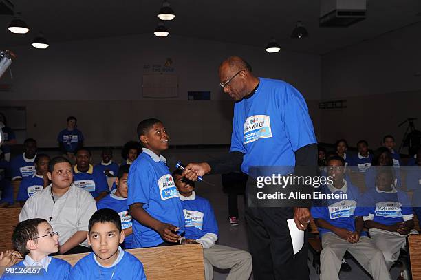 Bob Lanier, NBA legend and Basketball Hall of Framer, answers a student's question as part of the Detroit Pistons, NBA, Vaccines for Teens awareness...