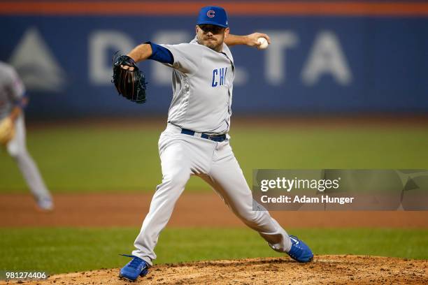 Brian Duensing of the Chicago Cubs pitches against the New York Mets during the eighth inning at Citi Field on May 31, 2018 in the Flushing...