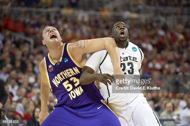 Playoffs: Michigan State Draymond Green in action, boxing out vs Northern Iowa Jordan Eglseder . St. Louis, MO 3/26/2010 CREDIT: David E. Klutho
