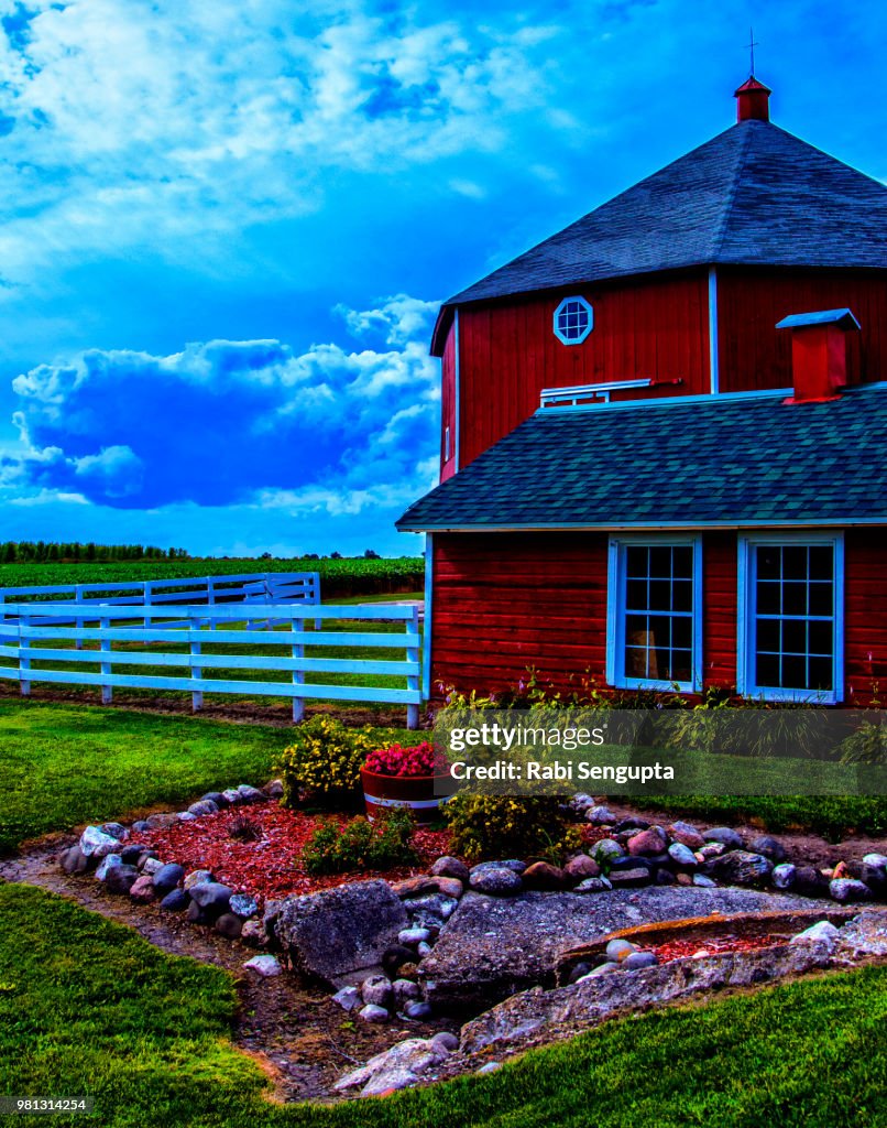 The Octagon Barn