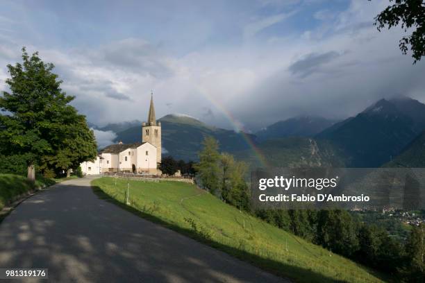 saint nicolas' church rainbow - dambrosio stockfoto's en -beelden
