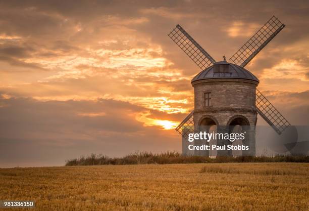 sunset over chesterton windmill, warwickshire, england - chesterton bildbanksfoton och bilder