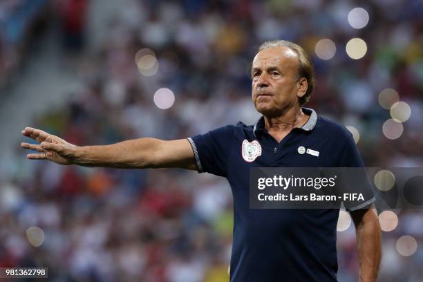 Gernot Rohr, Manager of Nigeria gives his team instructions during the 2018 FIFA World Cup Russia group D match between Nigeria and Iceland at...