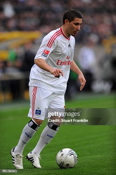 Tomas Rincon of Hamburg in action during the Bundesliga match between Borussia Moenchengladbach and Hamburger SV at Borussia Park on March 28, 2010...