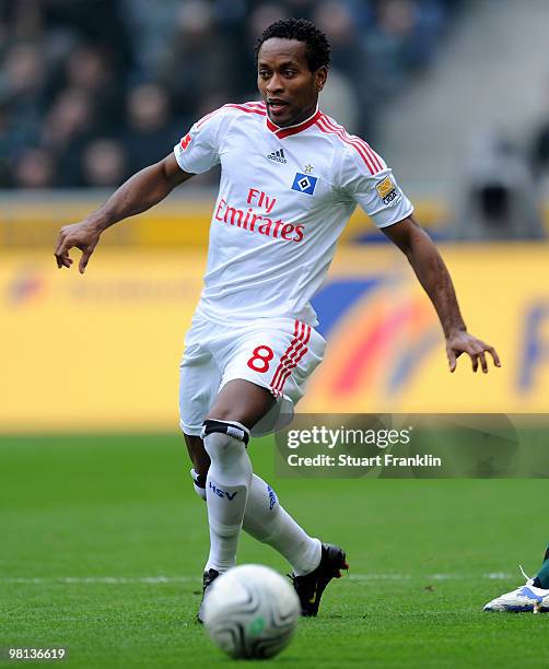 Ze Roberto of Hamburg in action during the Bundesliga match between Borussia Moenchengladbach and Hamburger SV at Borussia Park on March 28, 2010 in...