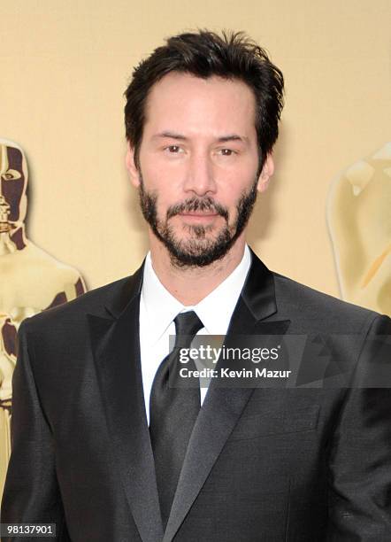 Actor Keanu Reeves arrives at the 82nd Annual Academy Awards at the Kodak Theatre on March 7, 2010 in Hollywood, California.