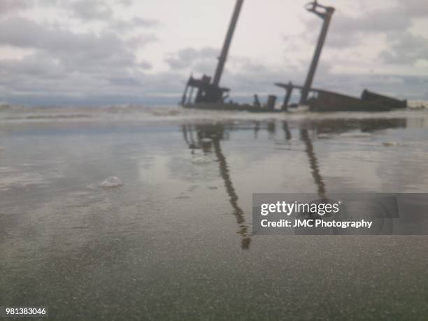 shipwreck cassino beach - cassino stockfoto's en -beelden