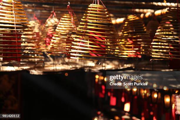 temple incense - incense coils stock-fotos und bilder
