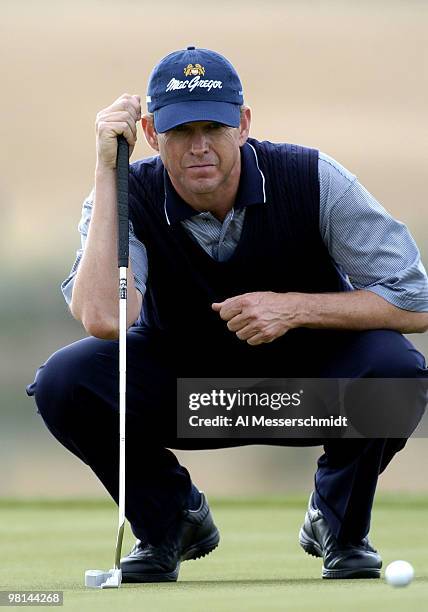 Lee Janzen lines up a putt during third round competition January 31, 2004 at the 2004 FBR Open at the Tournament Players Club at Scottsdale, Arizona.