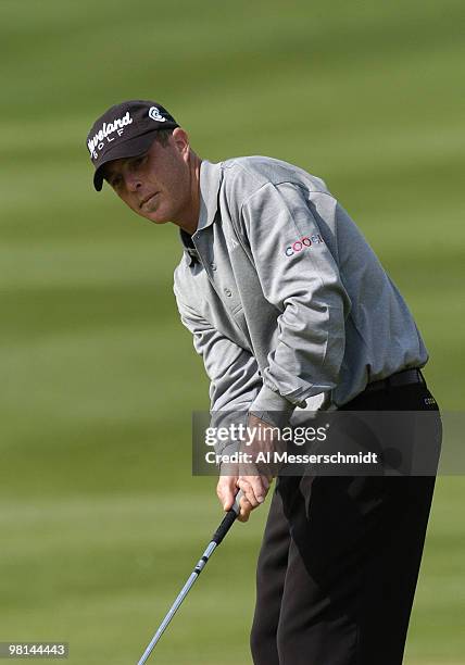 Jonathan Kaye putts during third round competition January 31, 2004 at the 2004 FBR Open at the Tournament Players Club at Scottsdale, Arizona. Kate...