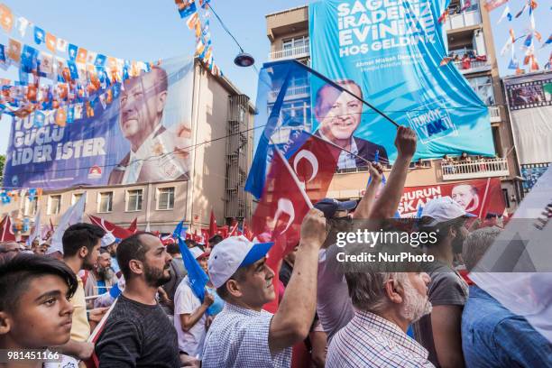 Supporters of Recep Tayyip Erdogan, Turkey's president, attend a pre-election rally in the Atasehir district of Istanbul, Turkey, on Friday, June 22,...