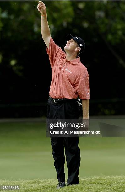 Craig Perks checks the wind on the eighth tee in the final round of the PGA Tour Bank of America Colonial in Ft. Worth, Texas, May 23, 2004.