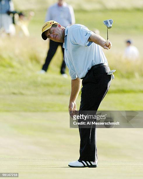 Fred Funk looks for a birdie on the 18th hole at Shinnecock Hills, site of the 2004 U. S. Open, during third-round play June 19, 2004.
