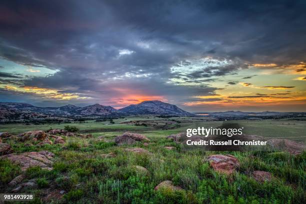 sunrise over mt. scott, oklahoma, usa - oklahoma scenery stock pictures, royalty-free photos & images