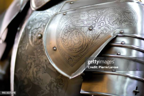 spanish medieval armour - armadura tradicional fotografías e imágenes de stock