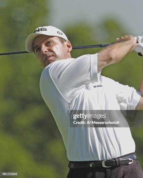 Kevin Sutherland competes in the first round of the Cialis Western Open July 1, 2004 in Lemont, Illinois.