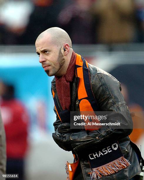 Chris Daughtry sings the National Anthem prior to the 2007 NFC Championship game between the Chicago Bears and New Orleans Saints at Soldier Field in...