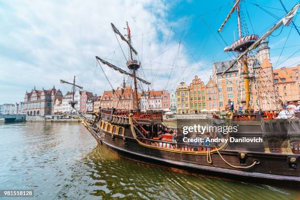 gamla stan i gdansk - motlawa river bildbanksfoton och bilder