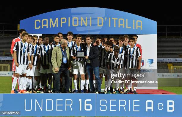 Team of Juventus FC second classified after the U16 Serie A and B Final match between FC Internazionale and Juventus FC at Stadio Bruno Benelli on...