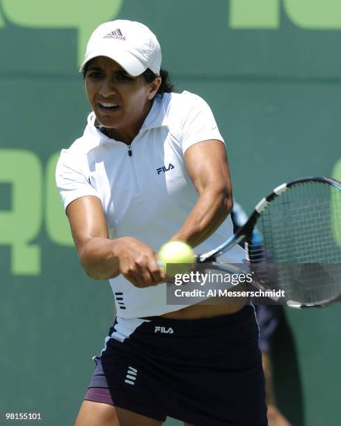 Neha Uberoi defeats Nicole Vaidisova in the finals of the junior tennis Luxilon Cup at the NASDAQ 100 open, April 2 Key Biscayne, Florida.