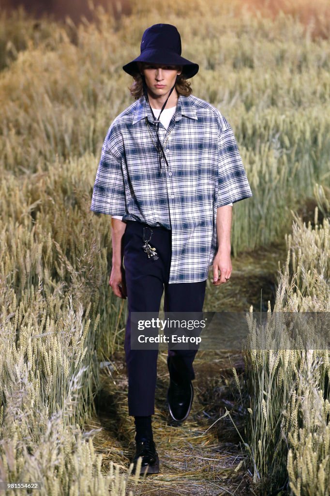 Ami Alexandre Mattiussi: Runway - Paris Fashion Week - Menswear Spring/Summer 2019