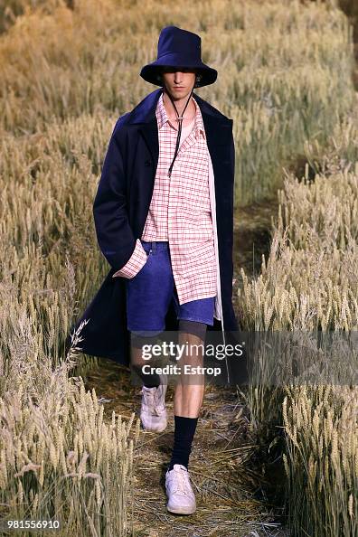 Ami Alexandre Mattiussi: Runway - Paris Fashion Week - Menswear Spring/Summer 2019 Ami Alexandre Mattiussi: Runway - Paris Fashion Week - Menswear Spring/Summer 2019