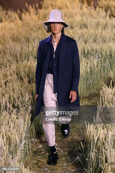 Ami Alexandre Mattiussi: Runway - Paris Fashion Week - Menswear Spring/Summer 2019 Ami Alexandre Mattiussi: Runway - Paris Fashion Week - Menswear Spring/Summer 2019