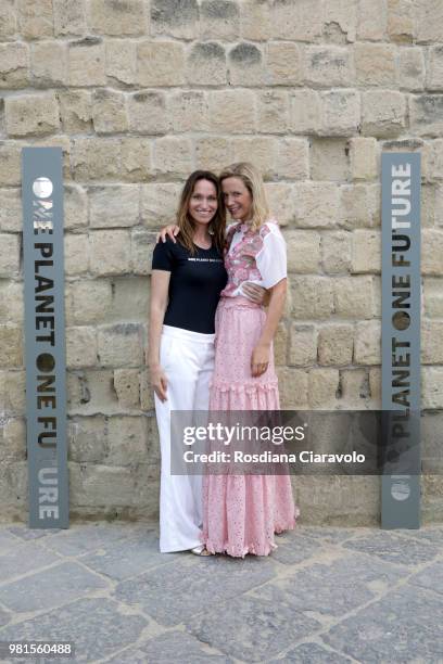 Anne de Carbuccia and Hannah Collman attend One Planet One Future Cocktail Party on June 22, 2018 in Naples, Italy.