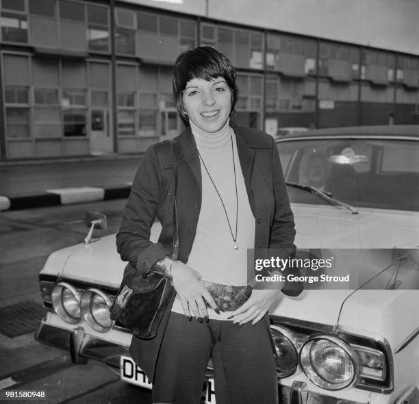 American actress and singer Liza Minnelli arrives at Heathrow airport in London on 22nd May 1972.