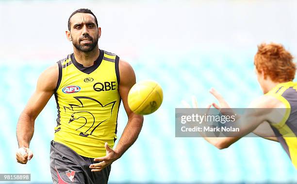 Adam Goodes hand balls during a Sydney Swans AFL training session at Sydney Cricket Ground on March 31, 2010 in Sydney, Australia.