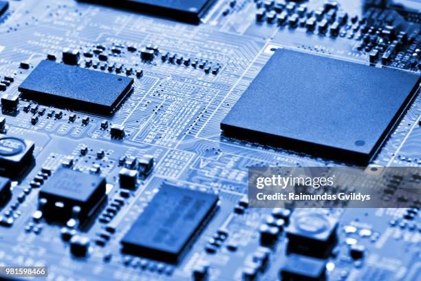 electronic circuit board close up - electron stockfoto's en -beelden