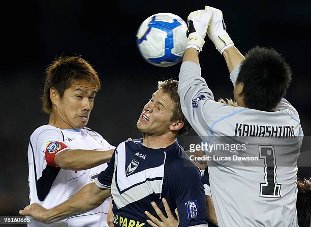 Adrian Leijer of the Victory heads the ball during the AFC Champions League Group E match between Melbourne Victory and Kawasaki at Etihad Stadium on...