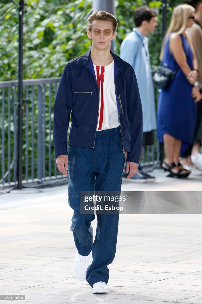 Issey Miyake: Runway - Paris Fashion Week - Menswear Spring/Summer 2019