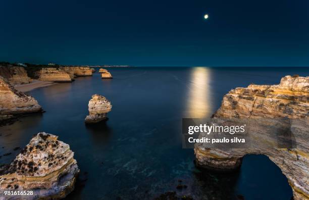 p marinha - moonlight - algarve - marinha 個照片及圖片檔