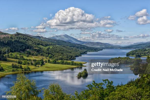 queens view loch tummel - loch tummel stock pictures, royalty-free photos & images