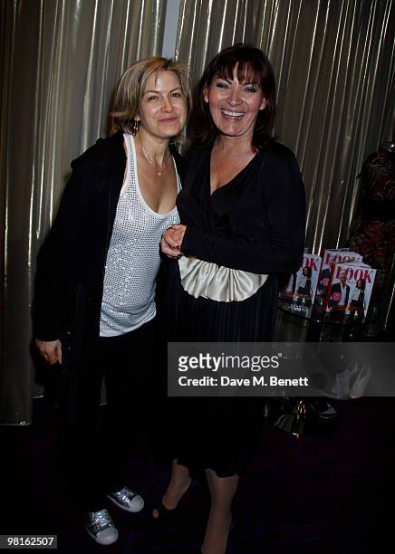 Penny Smith, Lorraine Kelly from GMTV at a showing Mark Heyes new book at the Sanctum Hotel. On March 30, 2010. London, England.