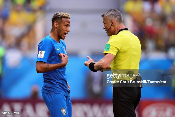 Referee Bjorn Kuipers talks with Neymar of Brazil during the 2018 FIFA World Cup Russia group E match between Brazil and Costa Rica at Saint...
