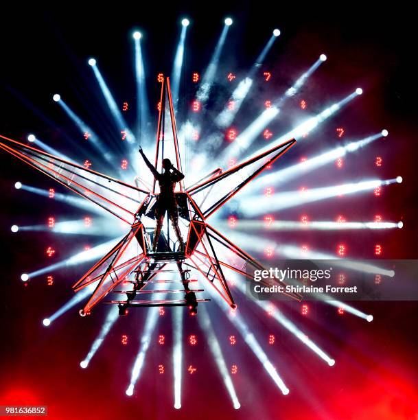 Perry Manchester 97,757 Manchester Arena Photos & High Res Pictures - Getty Images