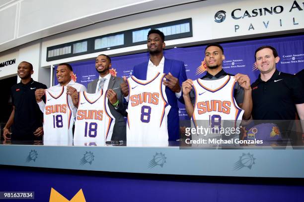 James Jones, George King, Mikal Bridges, Deandre Ayton, Elie Okobo, and General Manager Ryan McDonough of the Phoenix Suns pose together during a...
