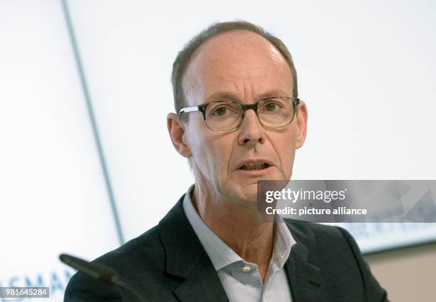 Thomas Rabe 614 Thomas Rabe Stock Photos, High-Res Pictures, and Images - Getty Images