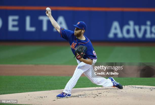Zack Wheeler of the New York Mets pitches against the Los Angeles Dodgers during their game at Citi Field on June 22, 2018 in New York City.