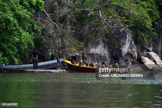 Honduran Army soldiers remain in Conejo Island, Honduras on May 27, 2018. - 'Conejo', a tiny rocky island in the Pacific, keeps an ancient border...