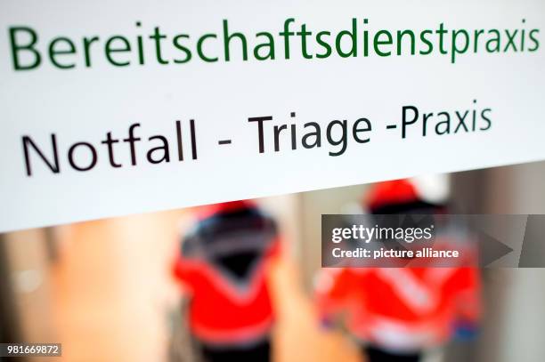 March 2018, Germany, Brunswick: A sign outside the Salzdahlumer Clinic reads 'Notfall-Triage-Praxis' . A year ago, family doctors started helping out...